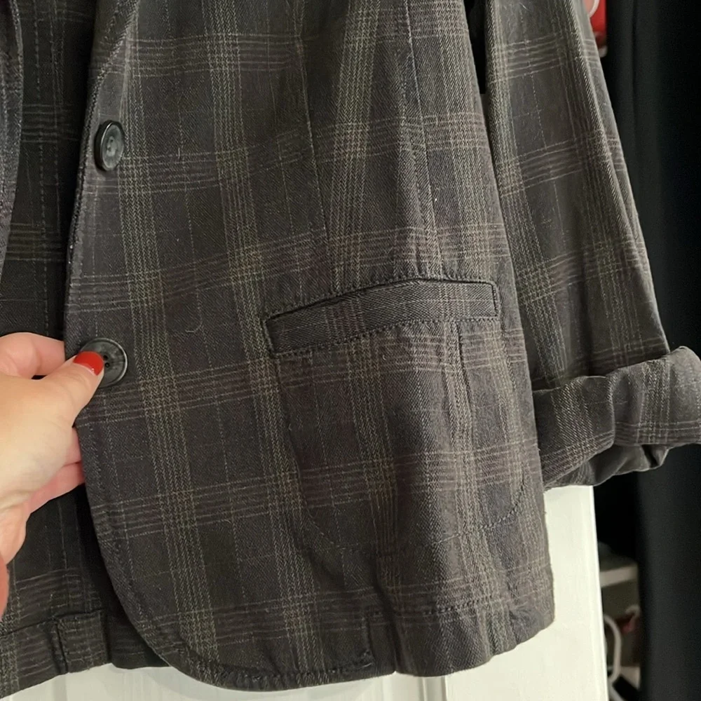 Blazer - Picture 2 of 7